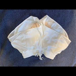 Size 4 Lululemon hotty totty short 2.5”